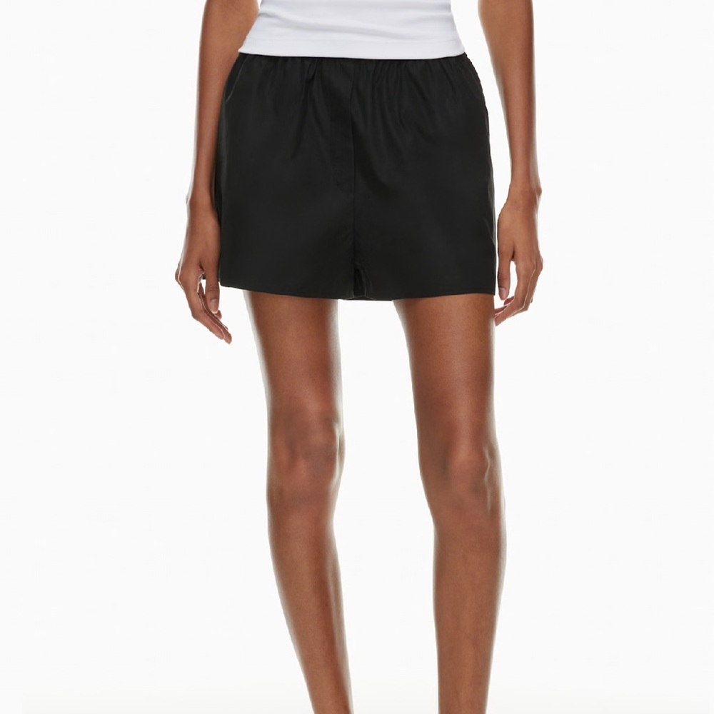 Babaton Deakins Short
